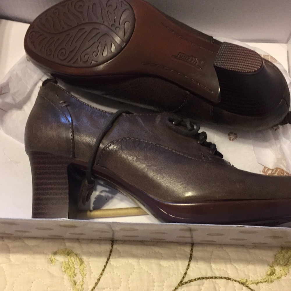 Earths brown leather shoes
